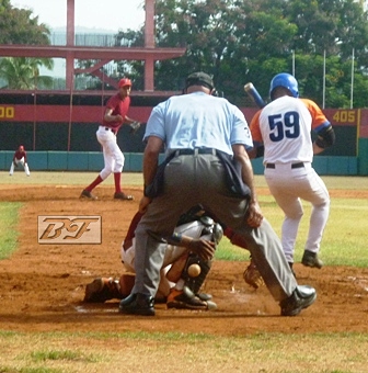 Santiago de Cuba ganó en inicio final sub-18 de béisbol